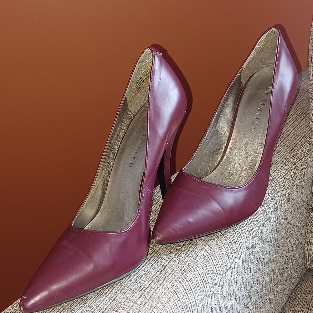 The Limited Burgundy Pump - Burgundy Sz 9